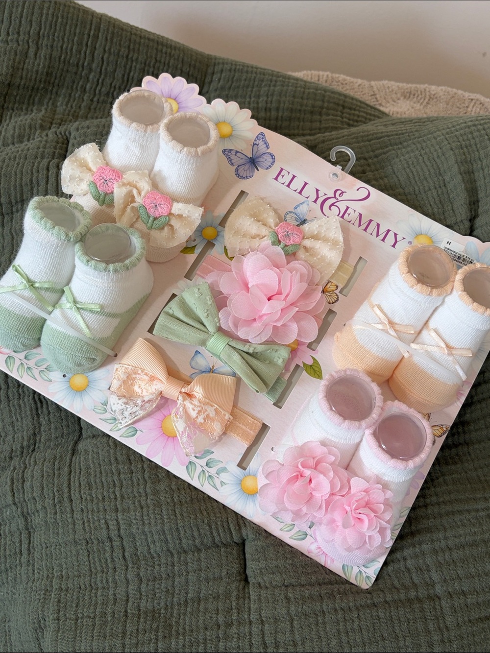 Elly & Emmy Baby Headband and Sock Gift Set - Pastel Pink, Green, Cream